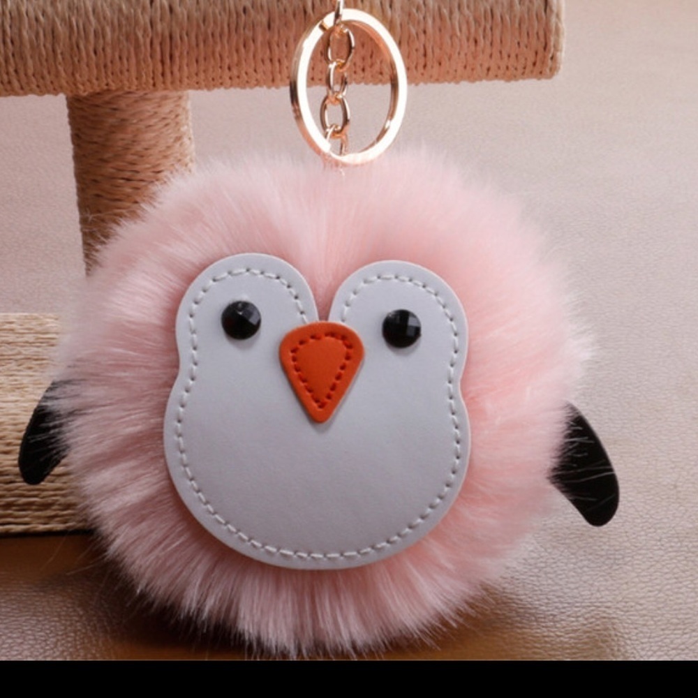🌷Rose Gold Puffy Pink Penguin Keychain 🎀